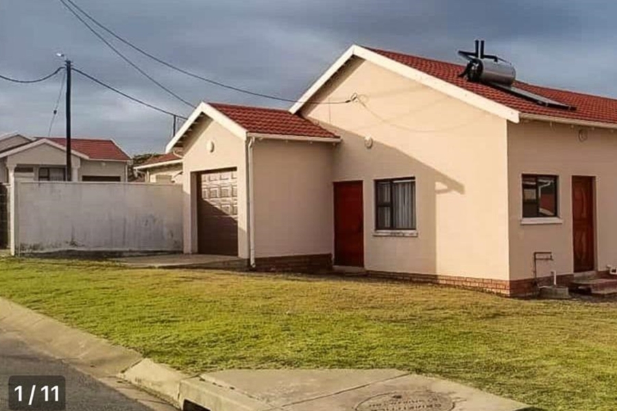 3 Bedroom Property for Sale in Cove Rock Eastern Cape